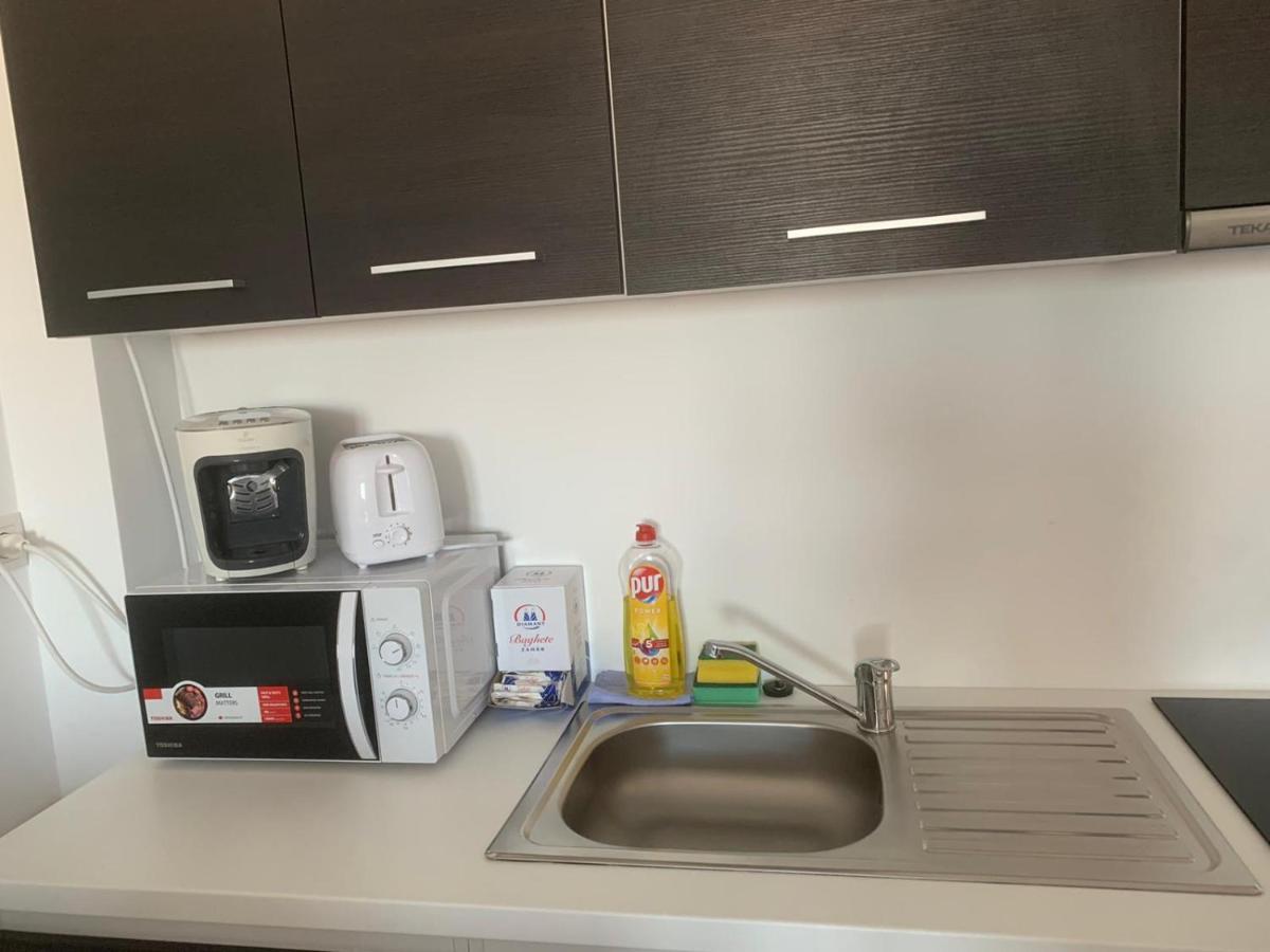 Apartalux Oradea Apartment ภายนอก รูปภาพ