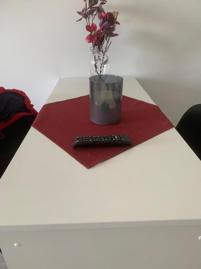 Apartalux Oradea Apartment ภายนอก รูปภาพ